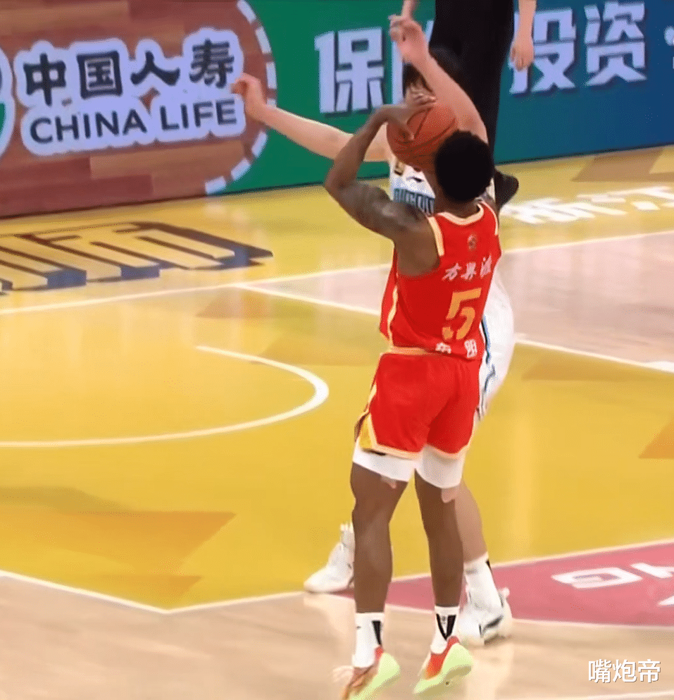 关于CBA季后赛不负众望胜负利弊扑朔迷离的信息